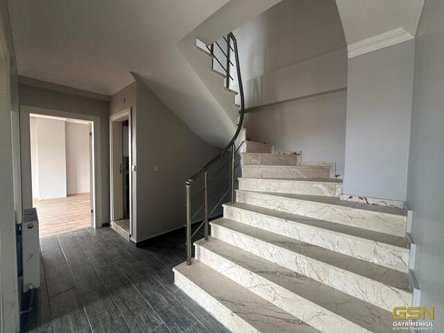 19-GSN GAYRİMENKUL'DEN MUAMMER AKSOY CADDESİNDE KİRALIK 3+1DUBLEKS