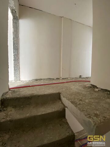 19-ÇAYIROVA'DA KENT MEYDANINA YAKIN KONUMDA SATILIK DAİRELER