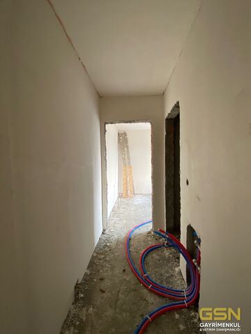 30-ÇAYIROVA'DA KENT MEYDANINA YAKIN KONUMDA SATILIK DUBLEKS DAİRELER