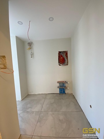 17-TUZLA MARİNA KARŞISI SATILIK ULTRALÜKS 2+1