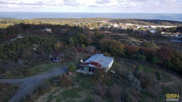 11-ŞİLE DE DENİZE YAKIN RUHSATLI EV VE ARAZİ