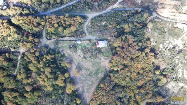 1-ŞİLE DE DENİZE YAKIN RUHSATLI EV VE ARAZİ