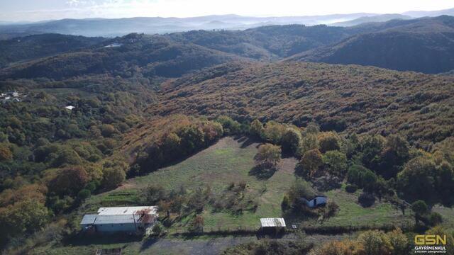 7-ŞİLE DE DENİZE YAKIN RUHSATLI EV VE ARAZİ