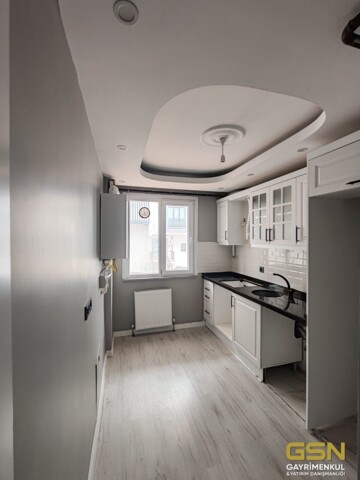 32-ÇAYIROVA EMEK MAHALLESİ BOSNA CADDESİNE YAKIN  SATILIK 3+1 BAHÇE  DUBLEKS