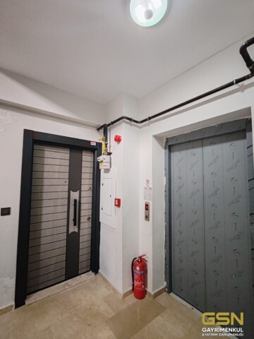 26-ÇAYIROVA EMEK MAHALLESİ BOSNA CADDESİNE YAKIN  SATILIK 3+1 BAHÇE  DUBLEKS