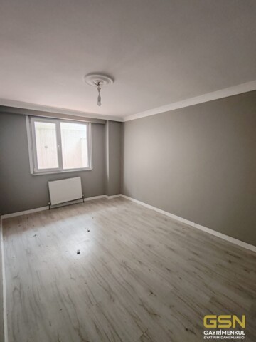 18-ÇAYIROVA EMEK MAHALLESİ BOSNA CADDESİNE YAKIN  SATILIK 3+1 BAHÇE  DUBLEKS