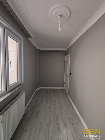 20-ÇAYIROVA EMEK MAHALLESİ BOSNA CADDESİNE YAKIN  SATILIK 3+1 BAHÇE  DUBLEKS