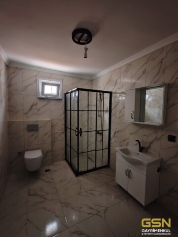 22-ÇAYIROVA EMEK MAHALLESİ BOSNA CADDESİNE YAKIN  SATILIK 3+1 BAHÇE  DUBLEKS