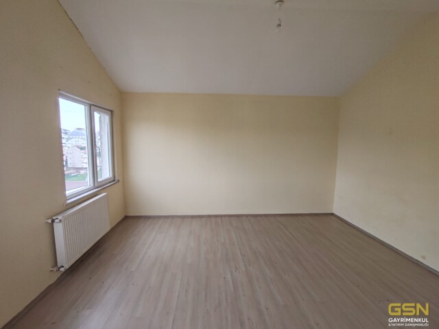 20-ÇAYIROVA MUHAMMER AKSOY CADDESİNDE SATILIK 2+1 DUBLEKS