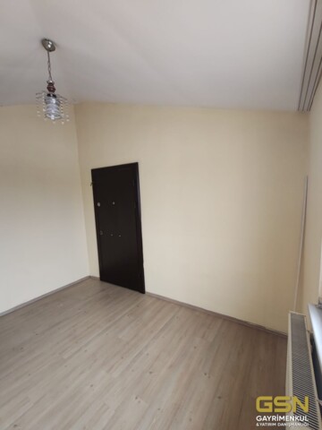 31-ÇAYIROVA MUHAMMER AKSOY CADDESİNDE SATILIK 2+1 DUBLEKS