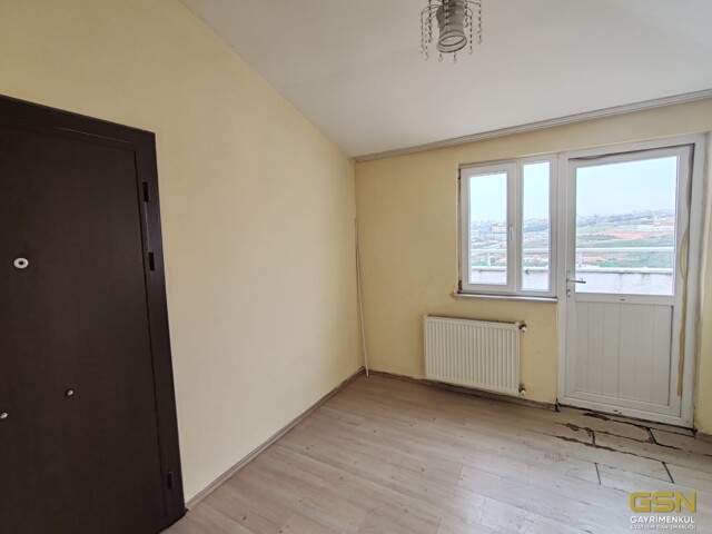 30-ÇAYIROVA MUHAMMER AKSOY CADDESİNDE SATILIK 2+1 DUBLEKS