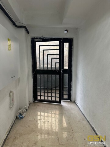 5-ÇAYIROVA ATATÜRK MAHALLESİNDE 2+1 ARAKAT