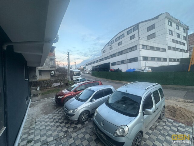 3-ÇAYIROVA ATATÜRK MAHALLESİNDE 2+1 ARAKAT