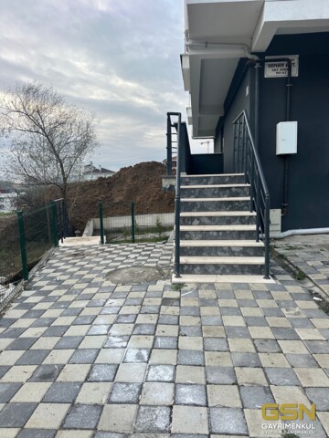 1-ÇAYIROVA ATATÜRK MAHALLESİNDE 2+1 ARAKAT