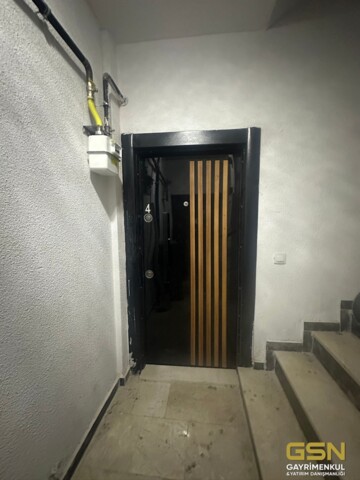 6-ÇAYIROVA ATATÜRK MAHALLESİNDE 2+1 ARAKAT