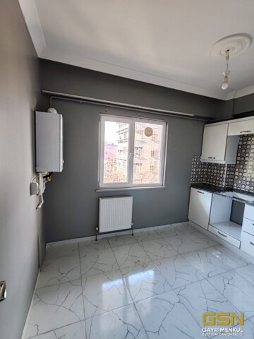 7-ÇAYIROVA MUAMMER AKSOY CAD. KİRALIK 2+1 BAHÇE DUBLEKS