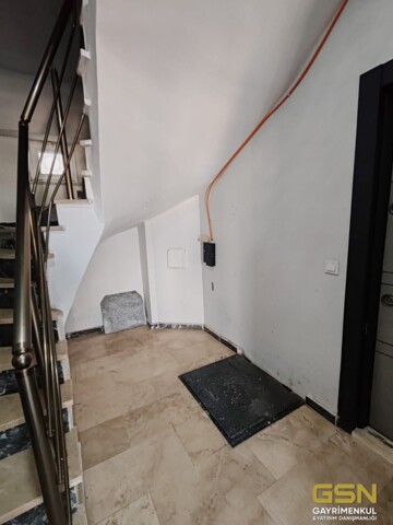 2-ÇAYIROVA MUAMMER AKSOY CAD. KİRALIK 2+1 BAHÇE DUBLEKS