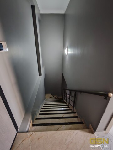 10-ÇAYIROVA MUAMMER AKSOY CAD. KİRALIK 2+1 BAHÇE DUBLEKS