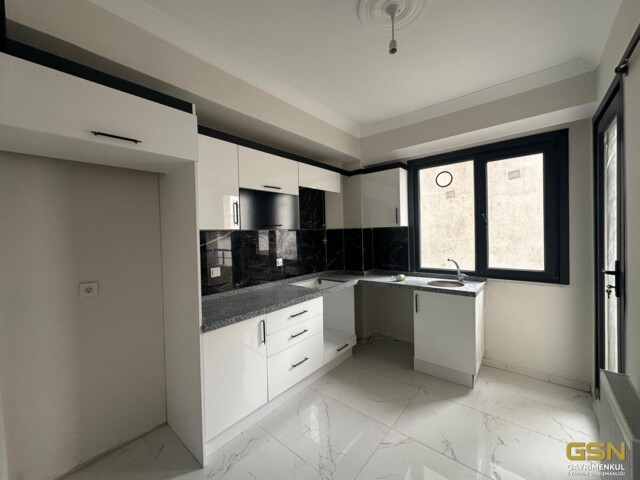 5-ÇAYIROVA İNÖNÜ MAHALLESİNDE 2+1 KİRALIK SIFIR DAİRE