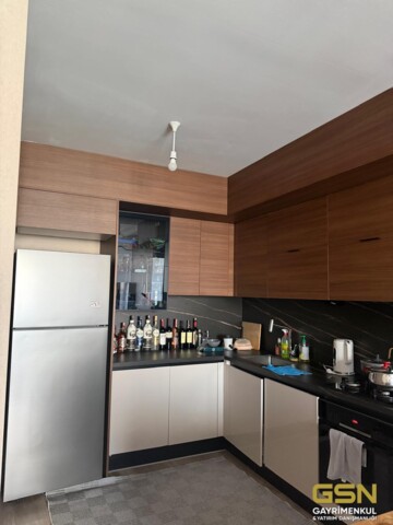 6-ÇAYIROVA AKSE'DE ZERAY MEVA ANADOLU SİTESİNDE SATILIK 1+1 DAİRE