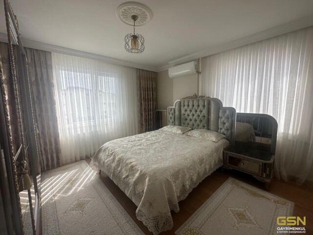 6-ÇAYIROVA ÖZGÜRLÜK MH. CADDE ÜZERİNDE 170 M2 3+1 DAİRE