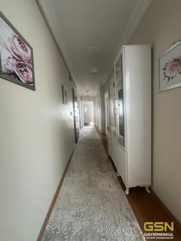 12-ÇAYIROVA ÖZGÜRLÜK MH. CADDE ÜZERİNDE 170 M2 3+1 DAİRE