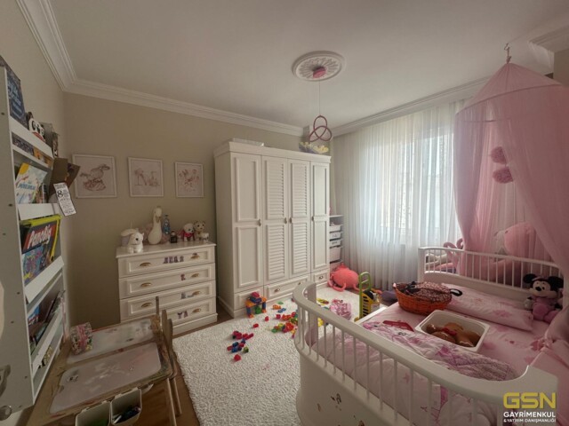 9-ÇAYIROVA ÖZGÜRLÜK MH. CADDE ÜZERİNDE 170 M2 3+1 DAİRE