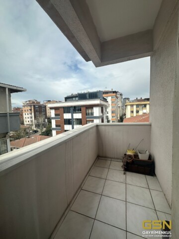 20-KARTAL'DA ADALAR VE DENİZ MANZARALI KİRALIK DUBLEKS