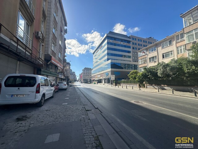 23-ÜMRANİYE ATAKENT MAHALLESİNDE MİTHATPAŞA CADDESİ ÜZERİNDE SATILIK 3+1 DAİRE