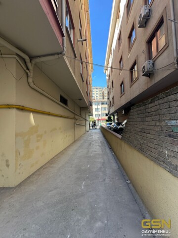 3-ÜMRANİYE ATAKENT MAHALLESİNDE MİTHATPAŞA CADDESİ ÜZERİNDE SATILIK 3+1 DAİRE